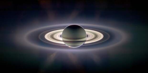 Сатурн и его кольца, снятые в контровом свете ТУМАННОСТИ, звезды, космический телескоп, космос, необычно, планеты, снимки, фото
