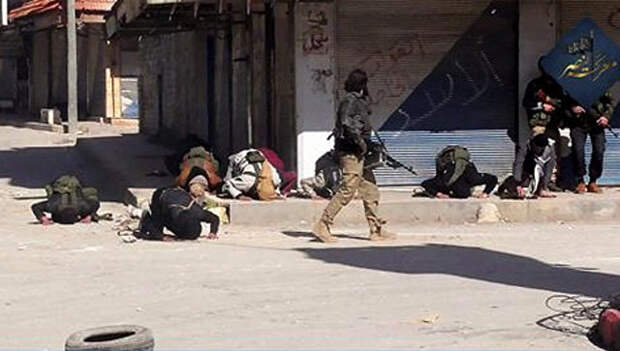 Боевики террористической организации Джебхат ан-Нусра (террористическая организация, запрещенная в России) в провинции Идлиб, Сирия. Архивное фото