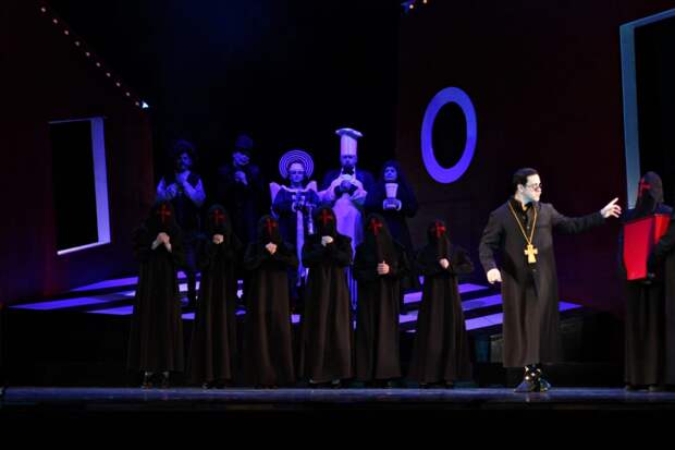 Иркутский музыкальный театр поставил новую оперетту "Женихи"