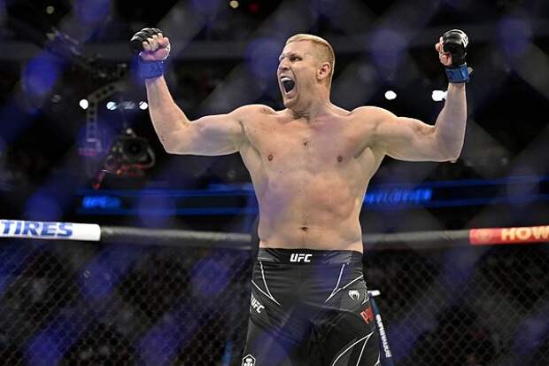 Боец UFC Павлович сравнил тренировки в России и США