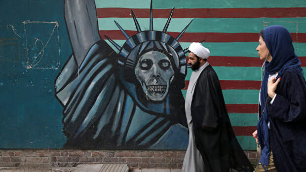 Антиамериканский рисунок в Тегеране