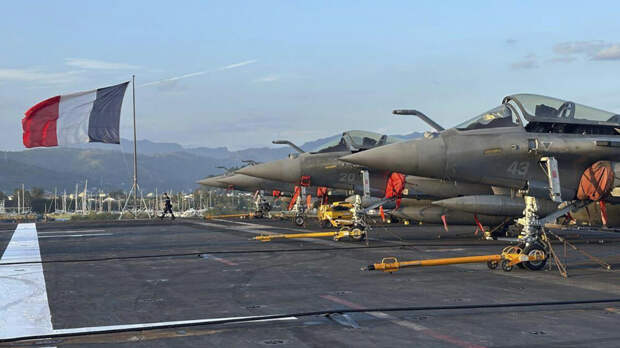 Франция заявила о готовности поддержать оборону стран Персидского залива