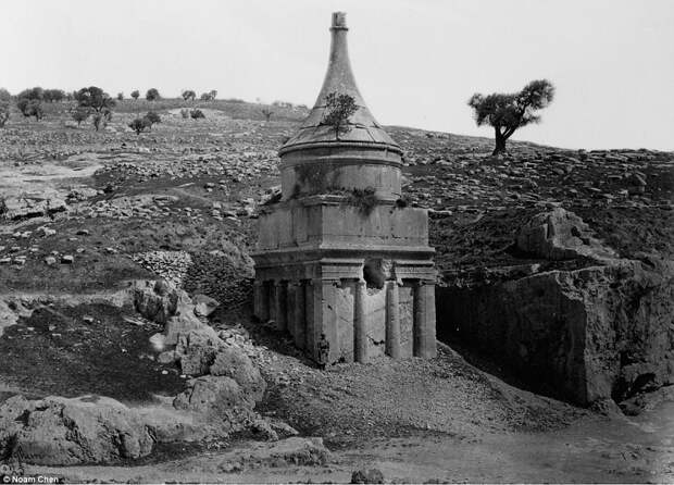 Гробница Авессалома (слева - 1860 г.) Израиль, архивные фотографии, иерусалим, история, прошлое и настоящее, сравнение, тогда и сейчас, тогда и сегодня