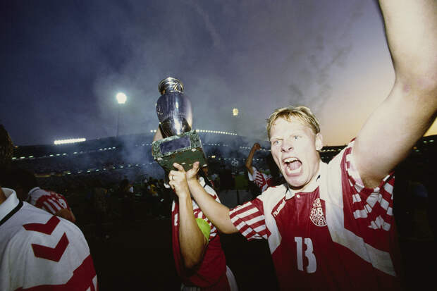 «Лишь бы не опозориться» Как футболисты сборной Дании вместо отпусков отправились на Евро-1992 и сенсационно выиграли турнир