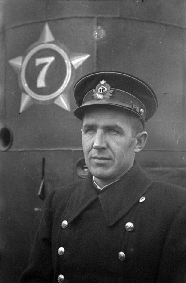 Командир подводной лодки Л-3 Петр Денисович Грищенко (1908-1991).