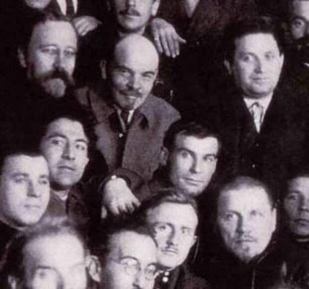 Каменев, Ленин и Зиновьев