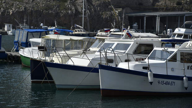 В Волгоградской области затонула яхта бывшего депутата за 18 миллионов рублей