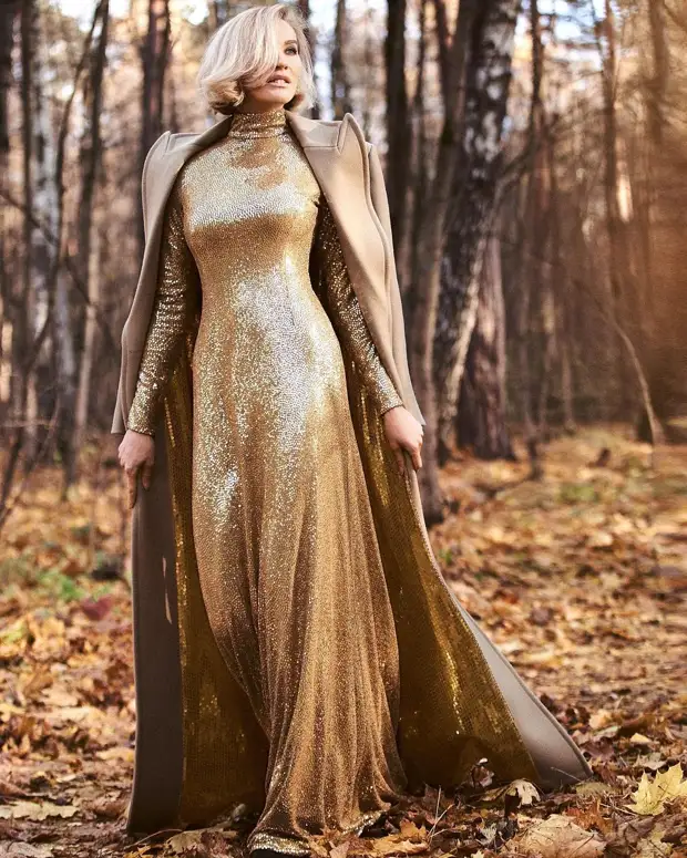 Как и с чем носить золотое платье: 13 женственных идей для дам с безупречным вкусом
