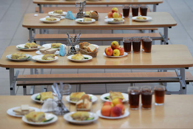 Психолог Нилова: не стоит заставлять детей есть в детсаду