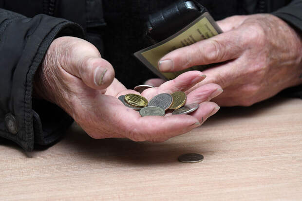 Депутат Миронов предложил повысить МРОТ до 60 тысяч рублей