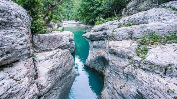В Сочи возобновил работу маршрут «Белые скалы»