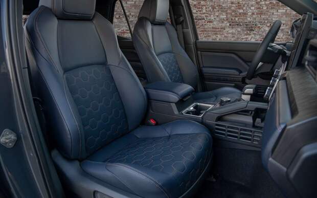 Новый надежный внедорожник Toyota появился в продаже в РФ: комплектации и цены