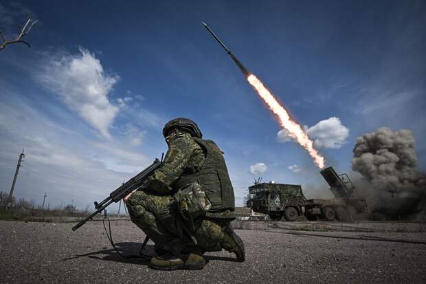 Генерал Соболев: Киев ждет жесткий ответ за срыв перемирия в День Победы