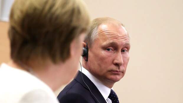 Клинцев уверен, что скоро страны Евросоюза будут ломиться в кабинет Путина за помощью   