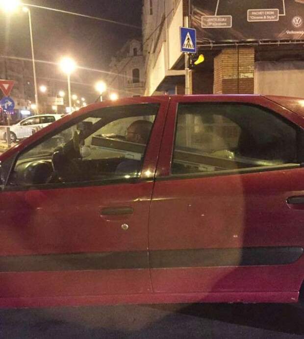 25 безответственных и глупых водителей, которых нельзя пускать за руль автомобиля безответственные водители водители которых нельзя пускать за руль автомобиля