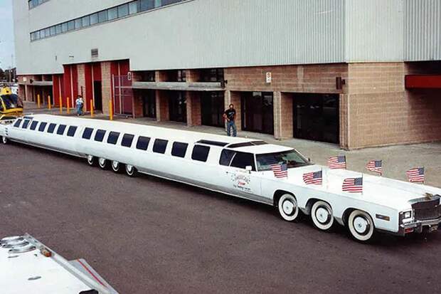 Американская мечта: как выглядит самый длинный лимузин в мире