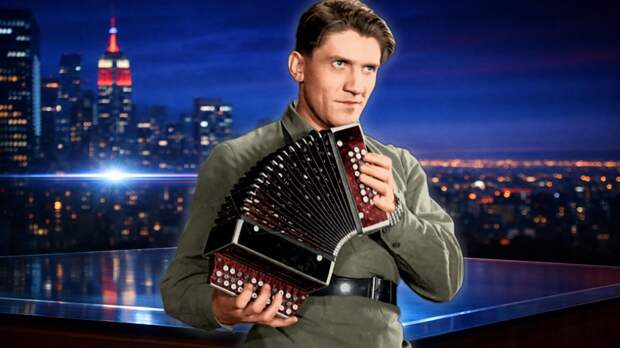 Родился в погребе, пережил измены и гибель жены: как Николай Крючков в 83 года признался в любви последней супруге, моложе на 20 лет