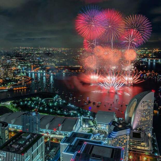 The Japanese Photographer Keisuke Captures The Beauty Of Fireworks In Japan