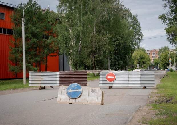 После ливня в Глазове обнаружили просадки дорог