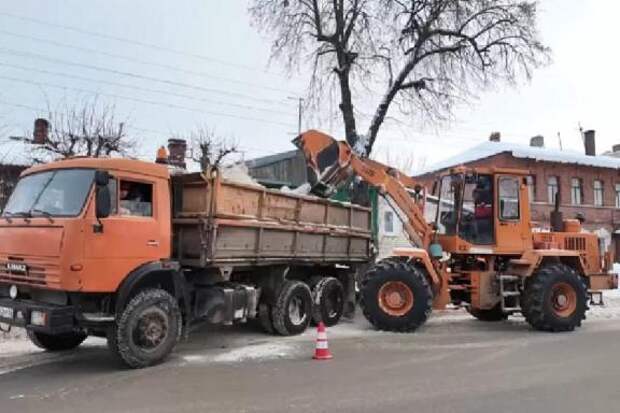 В Тамбове заработала горячая линия для сбора заявок на расчистку дорог от снега