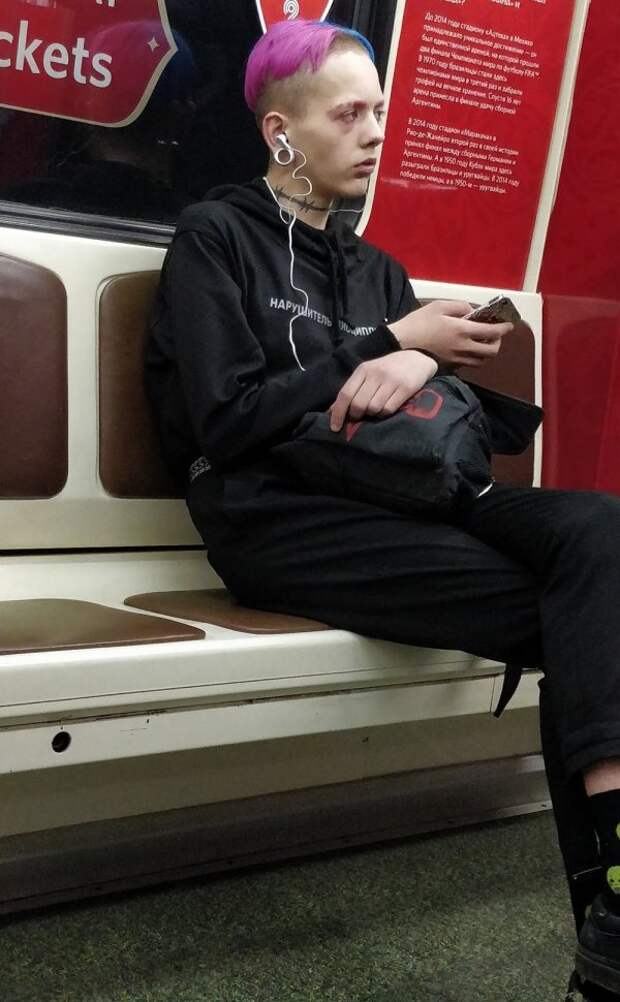 Модники и чудаки из метро