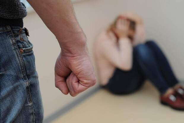 Насилие в семье: Можно ли справиться с проблемой собственными силами