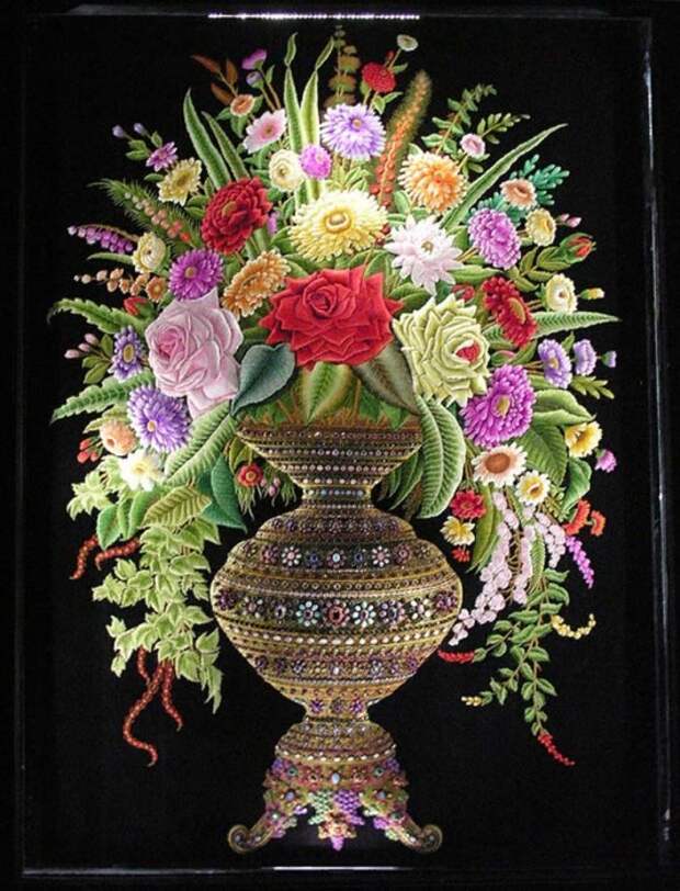 Вышивка «Букет цветов» (2,3&#215;1,68 м), мастер Шамсуддин