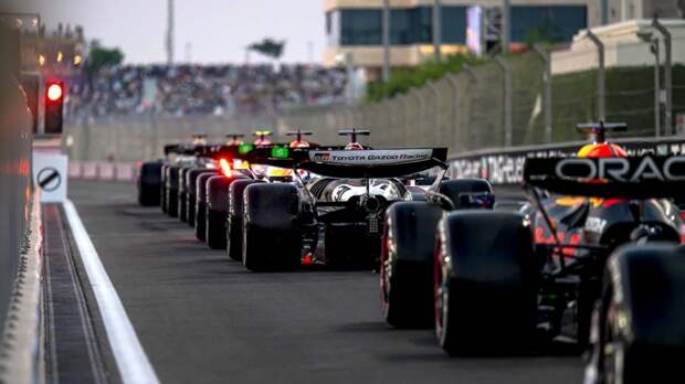 "Формула-1" отменила апрельские Гран-при в Бахрейне и Саудовской Аравии