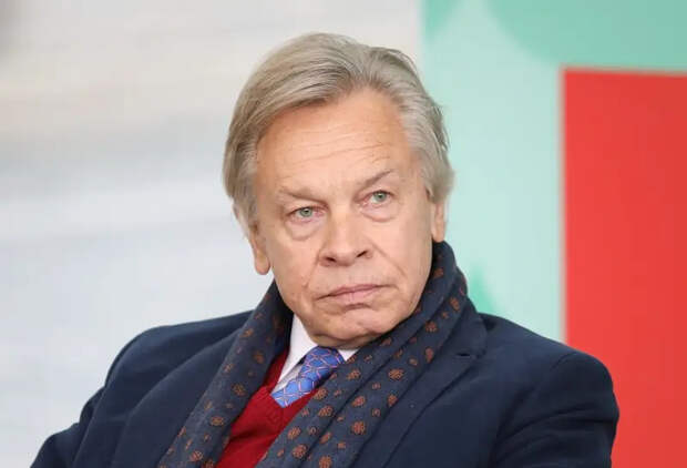 Сенатор Пушков: Макрон, вероятно, пытается спровоцировать прямой конфликт между НАТО и Россией