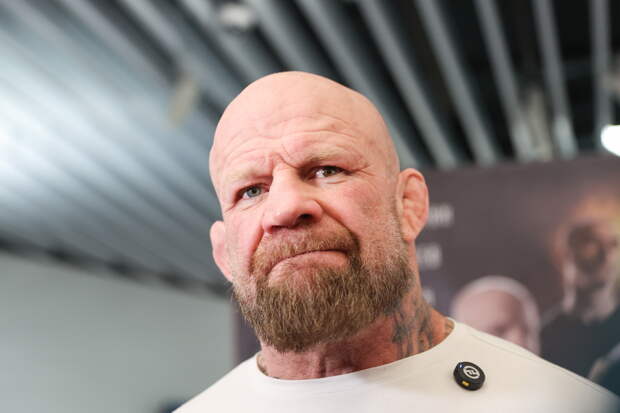 Американский боец ММА прилетел в Екатеринбург ради объятий с медведями