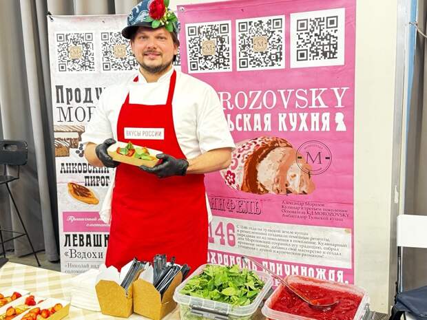 Тулякам напомнили вкус детства и накормили губернаторскими гренками
