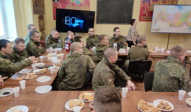 В Волгограде саперы отметили Масленицу чаепитием