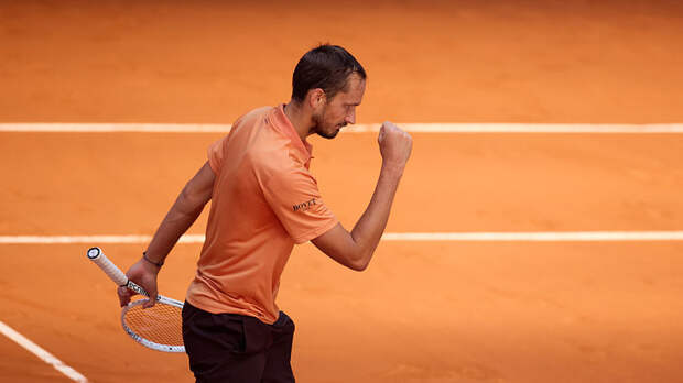 Медведев победил Кьера и вышел в 1/8 финала «Мастерса» в Мадриде