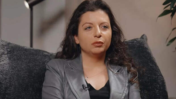 «Я не могу это смотреть»: Симоньян показала памятное видео в день юбилея Кеосаяна