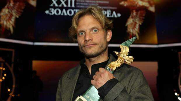 Евгений Ткачук признался что, рождение дочери изменило его отношение к жизни: «Созрел бросить всё ненужное»