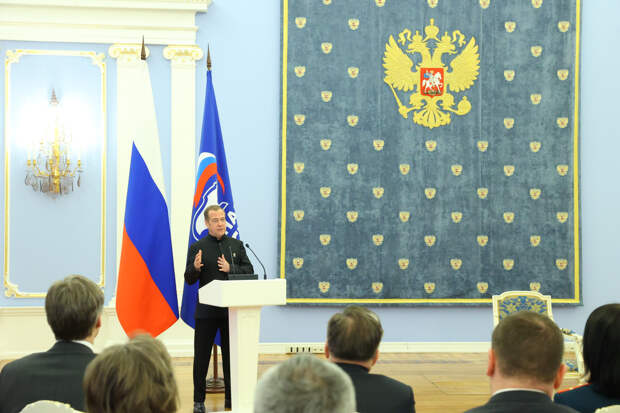 "Единая Россия" собрала экспертный совет для формирования новой народной программы партии