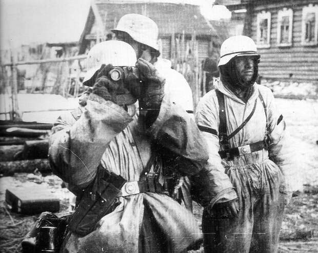 Немецкие солдаты в ходе операции «Зимняя гроза». Общественное достояние