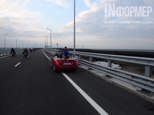 Эксклюзивные кадры запуска автомобильного движения на Крымском мосту