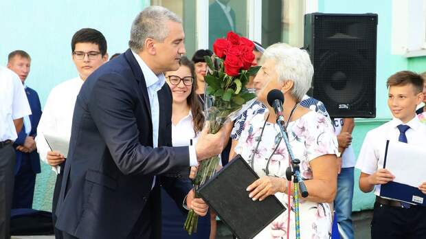 директор школы лицей 17 симферополь. 17 школа симферополь. школа 34 симферополь. 2 школа симферополь учителя. школа злагода симферополь.