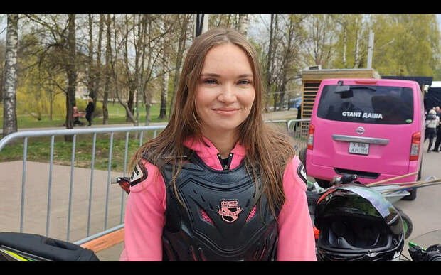 Видео: В Смоленске выступила Даша Стант