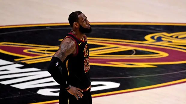 Леброн Джеймс заявил, что Трамп использует спорт в негативных целях