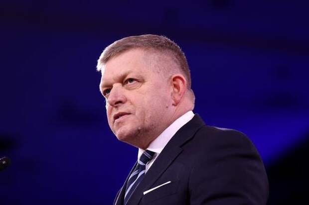 Фицо заявил, что санкционная политика Евросоюза вредит ему самому