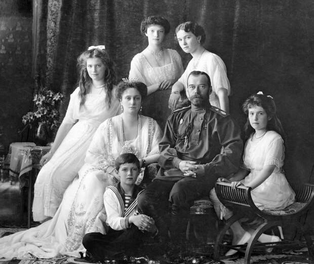 Императрица Александра Федоровна родила Николаю II 5 детей