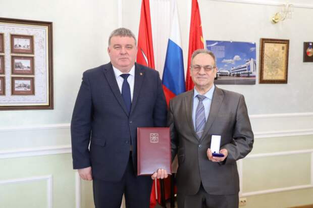 В Туле педагогу Николаю Сушкову вручили знак «За заслуги перед городом» II степени