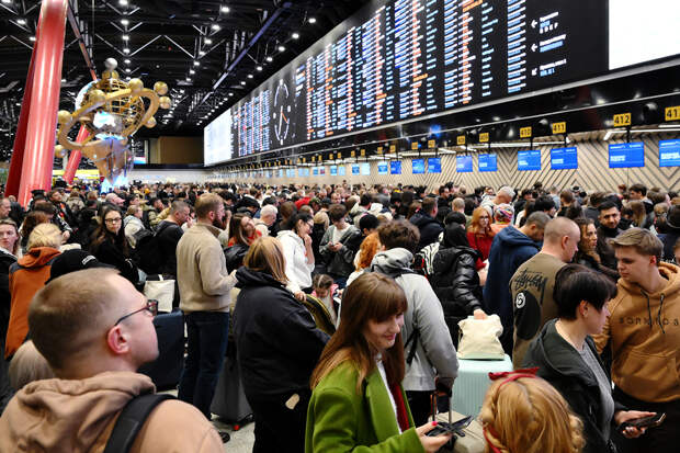 Четыре российских аэропорта приостановили работу на фоне угрозы атак БПЛА