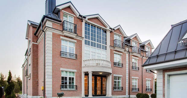 "Скоро отпустят и извинятся". Поплавская в шоке от возвращении особняка Тимуру Иванову, у Подоляки нет цензурных слов