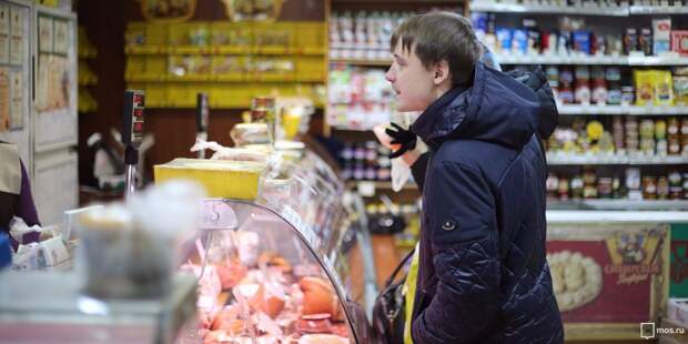 Спиртное нельзя будет купить в кафе и магазинах вблизи мест проведения массовых мероприятий / Фото: mos.ru