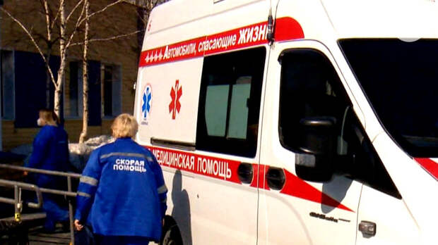 В Ноябрьске прохожие помогли спасти жизнь мужчине