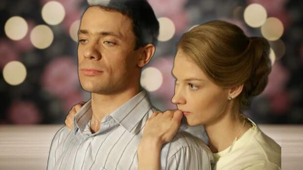 «У меня очень сложный характер»: как 42-летний Артем Осипов тайно женился на белорусске, усыновил сына и стал многодетным отцом