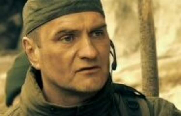 Шоу-бизнес: Развелся и проводит время с 67-летней мамой известного певца, хотя называл себя однолюбом: Александр Балуев